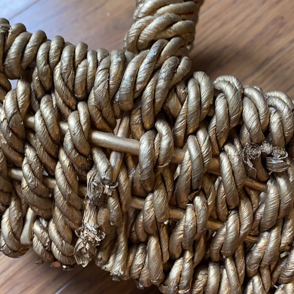 Golden brown big braided wooden basket with big handle rectangle organiz… - Picture 11 of 13